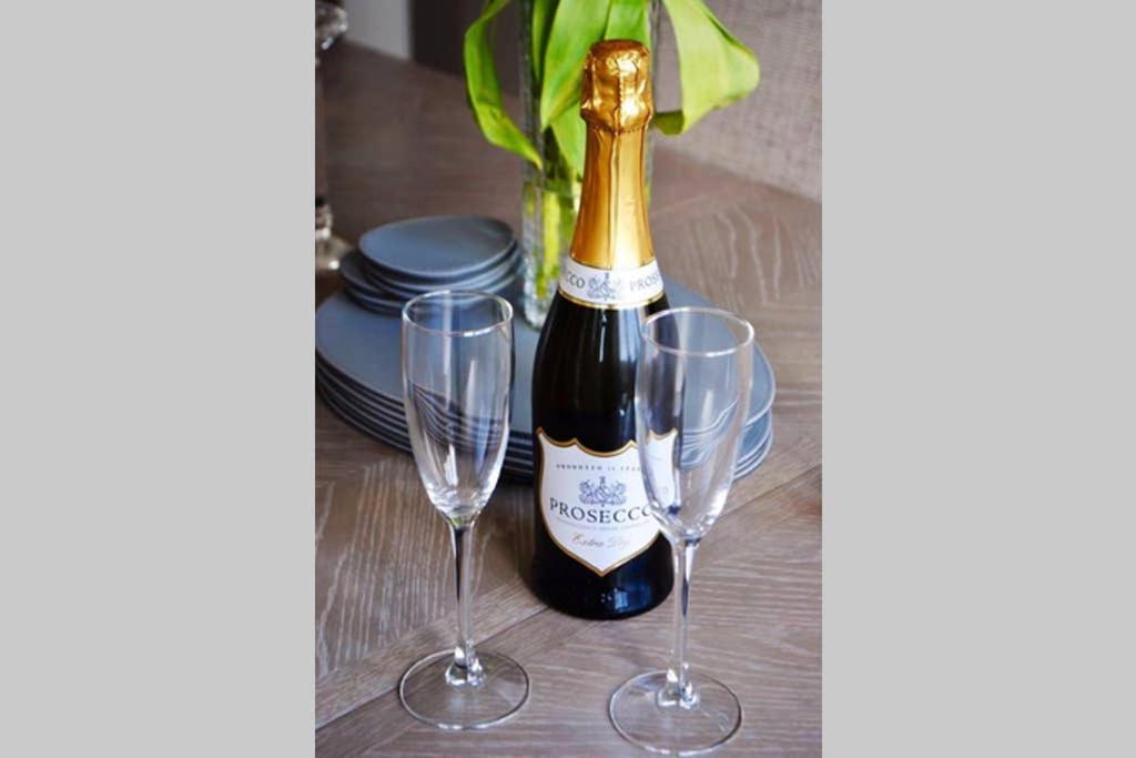 Swallow Lane, Enniskillen, Co Fermanagh, 5* Chic Villa ภายนอก รูปภาพ
