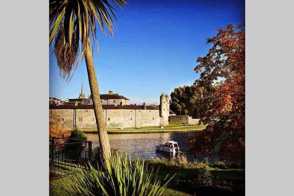 Swallow Lane, Enniskillen, Co Fermanagh, 5* Chic Villa ภายนอก รูปภาพ
