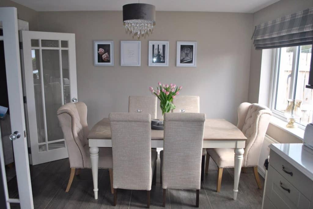 Swallow Lane, Enniskillen, Co Fermanagh, 5* Chic Villa ภายนอก รูปภาพ