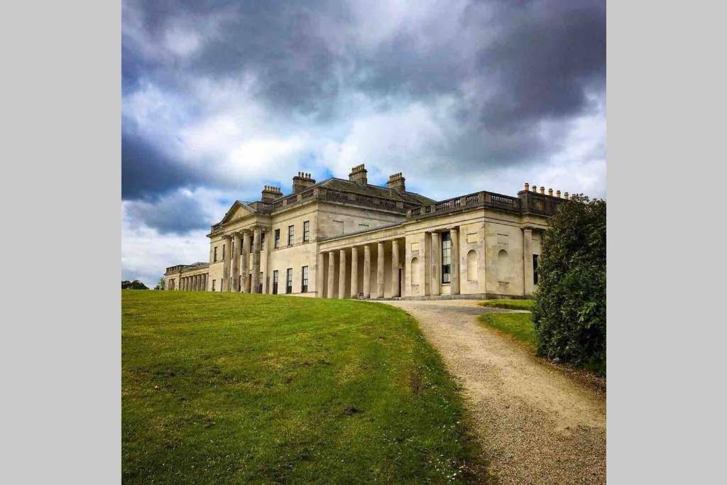 Swallow Lane, Enniskillen, Co Fermanagh, 5* Chic Villa ภายนอก รูปภาพ