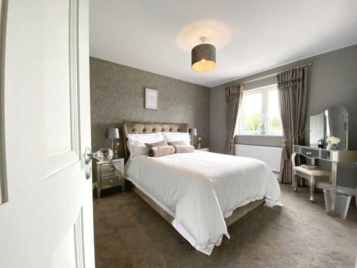 Swallow Lane, Enniskillen, Co Fermanagh, 5* Chic Villa ภายนอก รูปภาพ