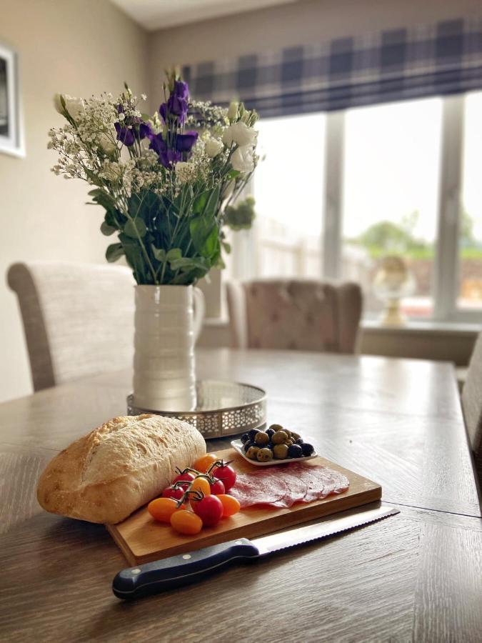 Swallow Lane, Enniskillen, Co Fermanagh, 5* Chic Villa ภายนอก รูปภาพ