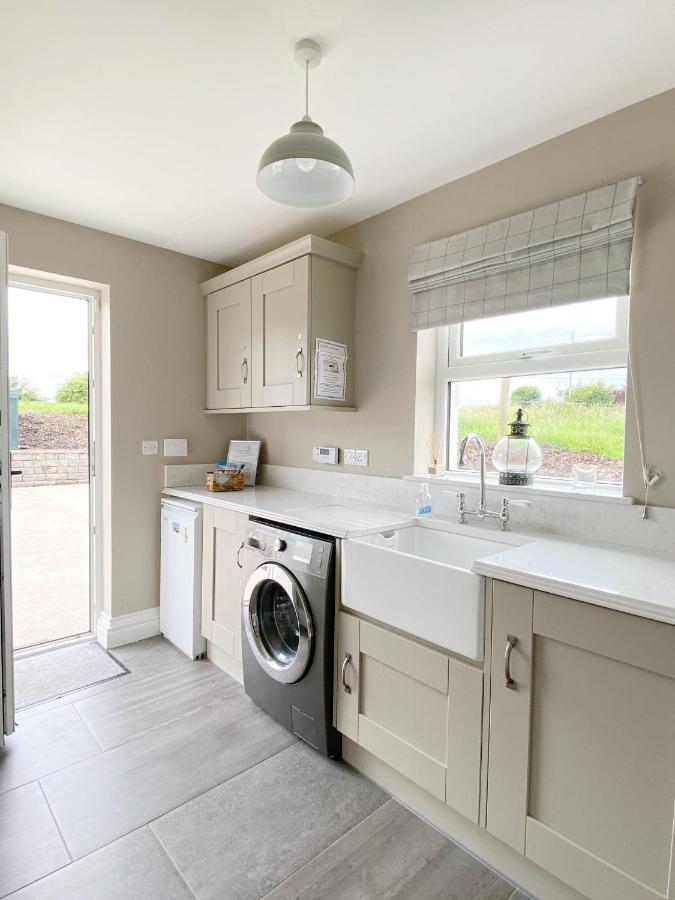 Swallow Lane, Enniskillen, Co Fermanagh, 5* Chic Villa ภายนอก รูปภาพ