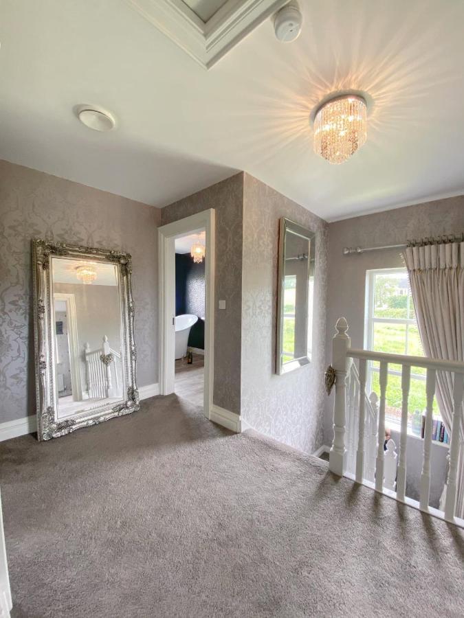 Swallow Lane, Enniskillen, Co Fermanagh, 5* Chic Villa ภายนอก รูปภาพ