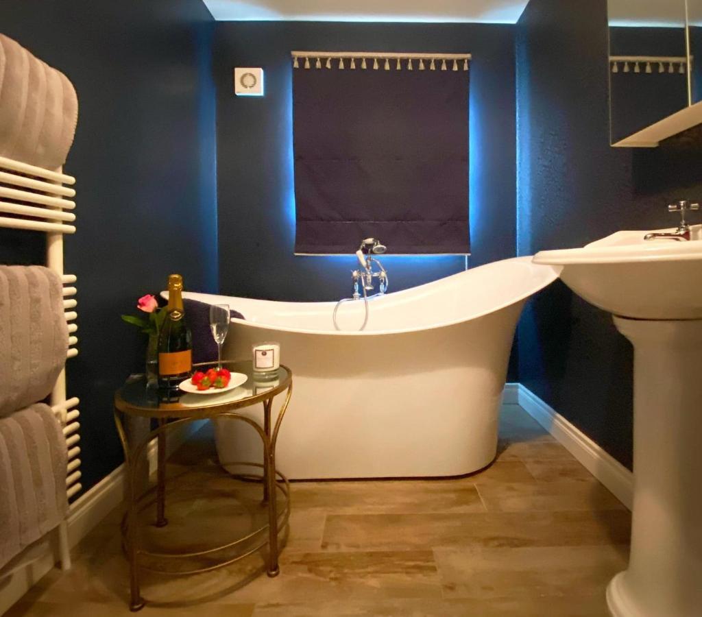 Swallow Lane, Enniskillen, Co Fermanagh, 5* Chic Villa ภายนอก รูปภาพ