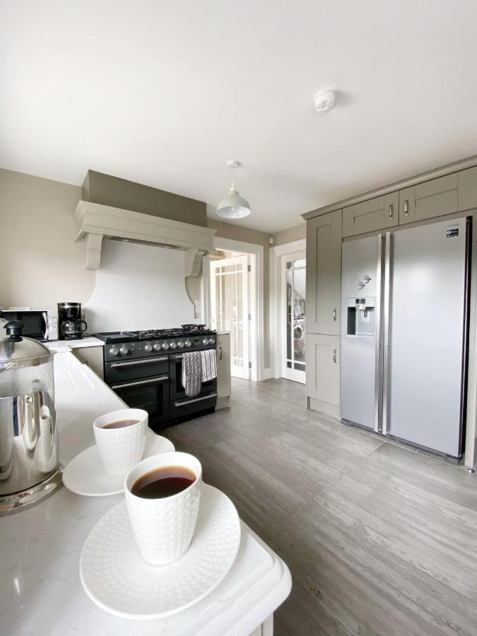 Swallow Lane, Enniskillen, Co Fermanagh, 5* Chic Villa ภายนอก รูปภาพ